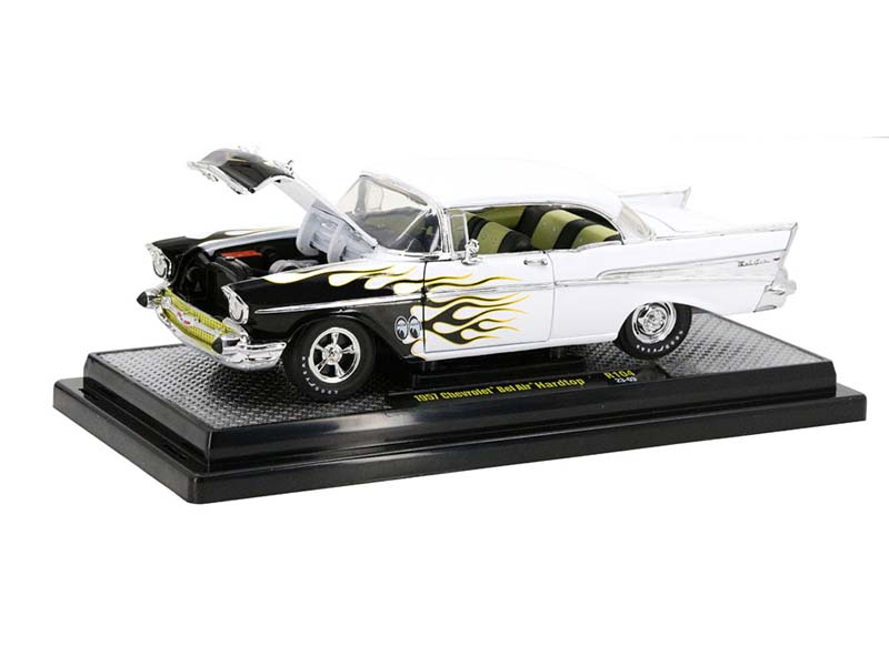 1957 Chevrolet Bel Air Hardtop Mooneyes – White w/ Black Flames (Release 104A) Diecast 1:24 Scale Models - M2 Machines 40300-104A