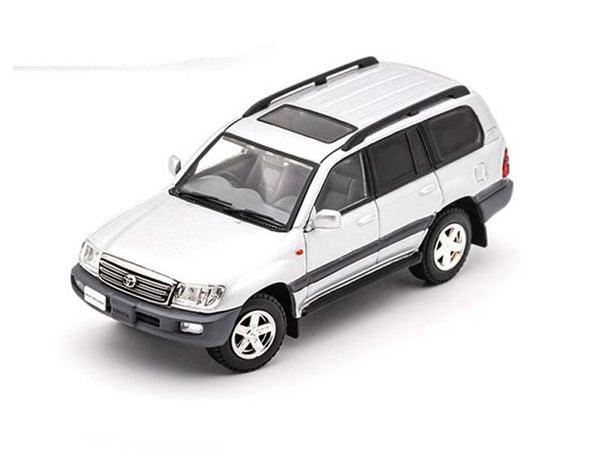PRE-ORDER Toyota Land Cruiser 100 (LHD) – Silver Diecast 1:64