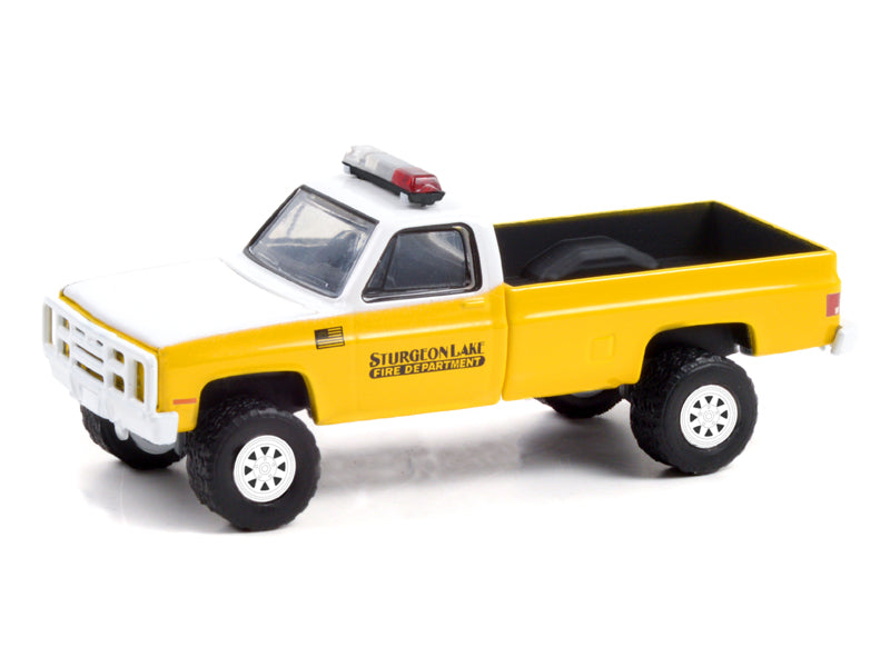1987 Chevrolet M1008 4x4 - Sturgeon Lake Minnesota Fire Department (Fire & Rescue) Series 1 Diecast 1:64 Scale Model - Greenlight 67010C