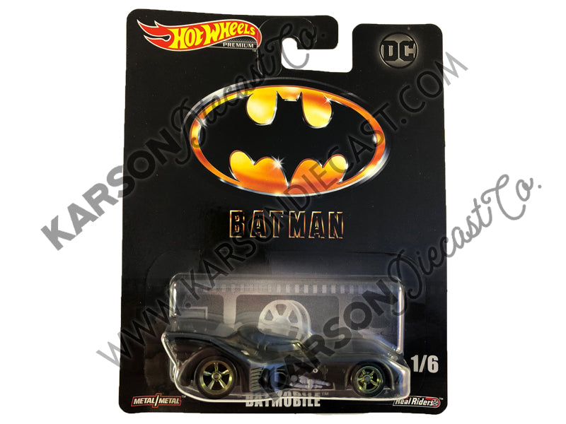 Batmobile Retro Entertainment - DC Cinematic Vehicle Assortment 1:64 Scale Diecast - Hotwheels - DMC55-956L