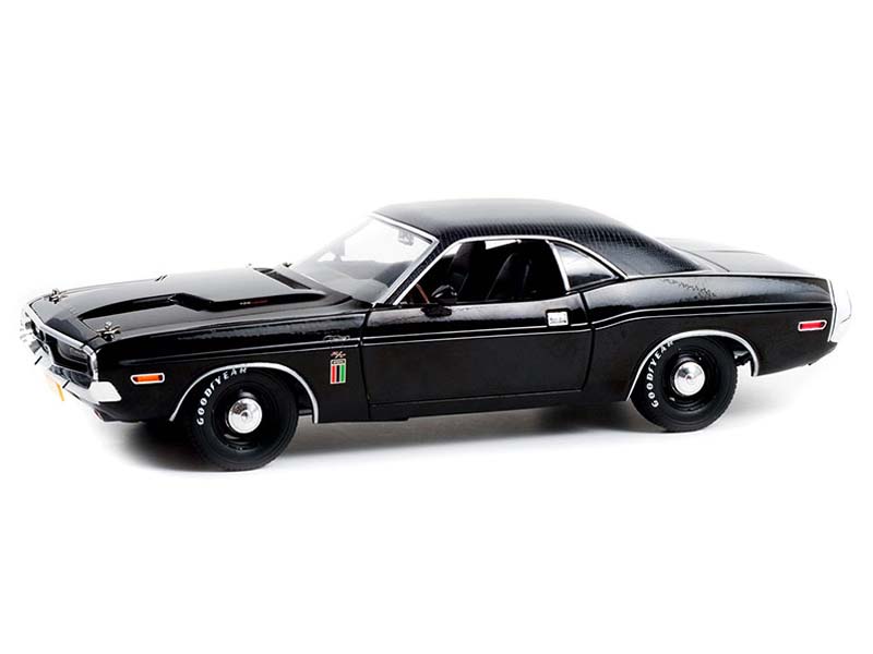 1970 Dodge Challenger R/T 426 HEMI - The Black Ghost Diecast 1:18 Scale Model - Greenlight 13614