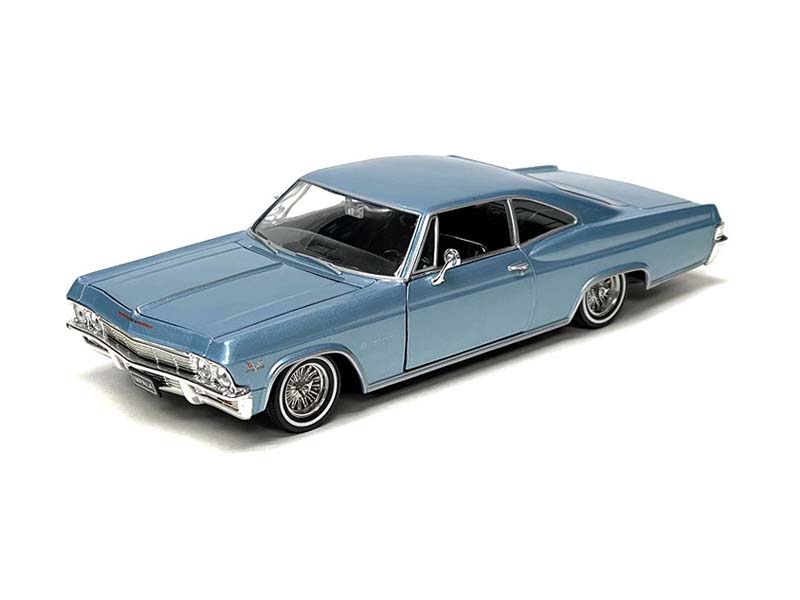 1965 Chevrolet Impala SS 396 Hard Top Light Metallic Blue - (Low Rider Collection) Diecast 1:24 Scale Model Car - Welly 22417LRMBL