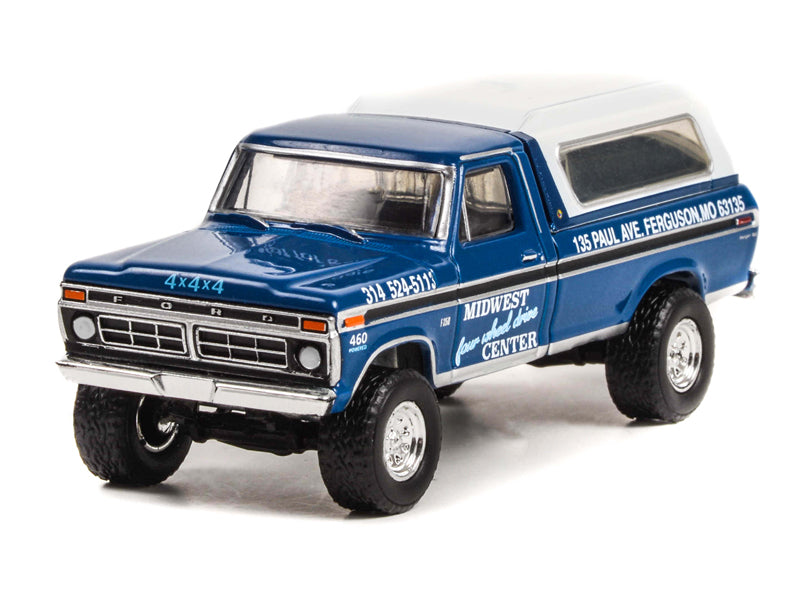 CHASE 1974 Ford F-250 w/ Camper Shell - Midwest Four Wheel Drive Center (Hobby Exclusive) Diecast 1:64 Scale Model - Greenlight 30345