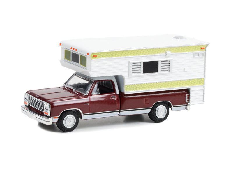 1981 Dodge Ram D-250 Royal w/ Large Camper - Medium Crimson Red and Pearl White (Hobby Exclusive) Diecast 1:64 Scale Model - Greenlight 30409