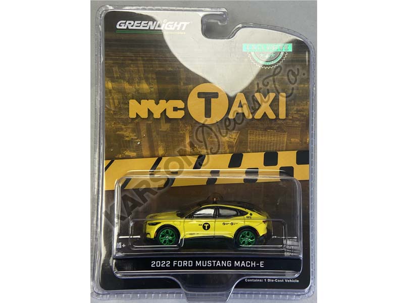 CHASE 2022 Ford Mustang Mach-E California Route 1 - NYC Taxi - (Hobby Exclusive) Diecast 1:64 Scale Model - Greenlight 30430