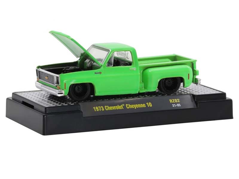 CHASE 1973 Chevrolet Cheyenne 10 - I Green (Riverside Show Exclusives) Diecast 1:64 Scale Model - M2 Machines 31500-RZ02-I