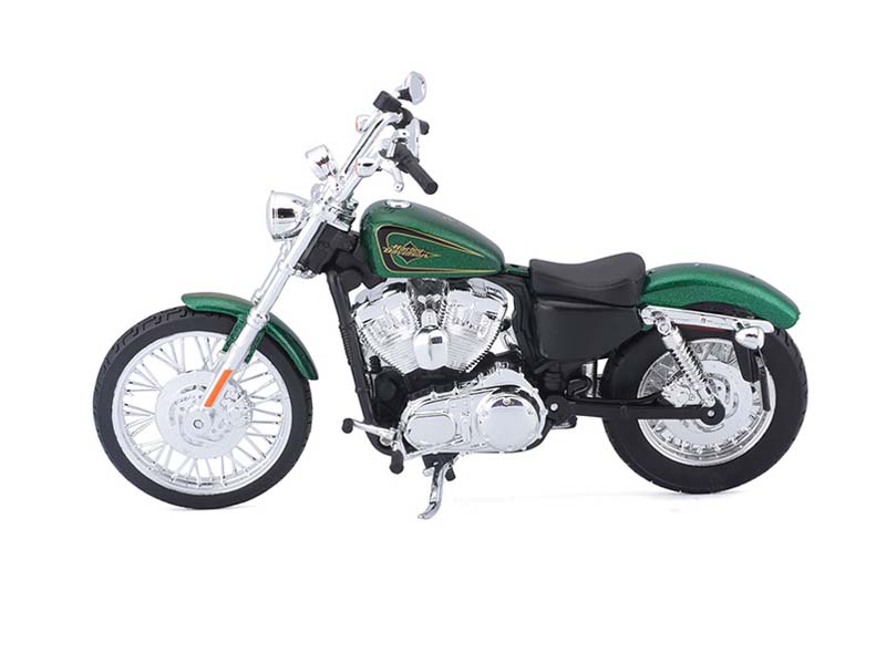 2013 Harley Davidson XL 1200V Seventy Two Motorcycle Green 1:12 Scale Model - Maisto 32335GRN