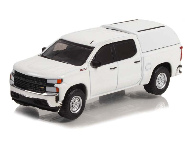 CHASE 2022 Chevrolet Silverado W/T w/ Camper Shell - Summit White (Blue Collar Collection) Series 11 Diecast 1:64 Scale Model - Greenlight 35240F
