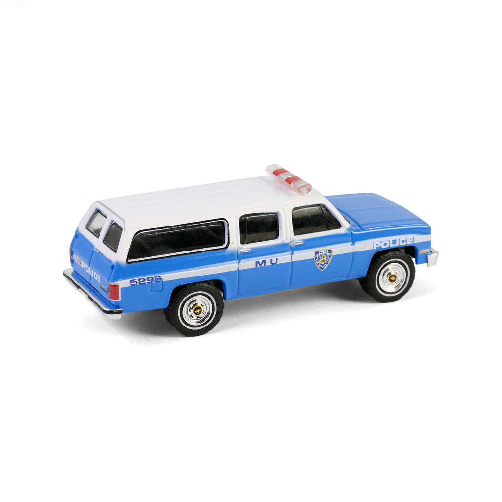 48 COUNT CASE - 1990 Chevrolet Suburban K2500 Scottsdale - New York City Police Department (Hot Pursuit Series 46) Diecast 1:64 Scale Model - Greenlight 43040D