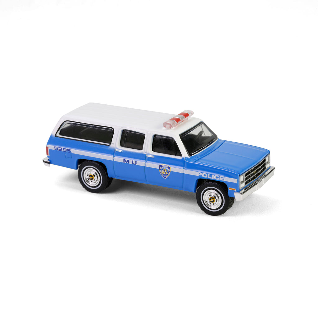 48 COUNT CASE - 1990 Chevrolet Suburban K2500 Scottsdale - New York City Police Department (Hot Pursuit Series 46) Diecast 1:64 Scale Model - Greenlight 43040D