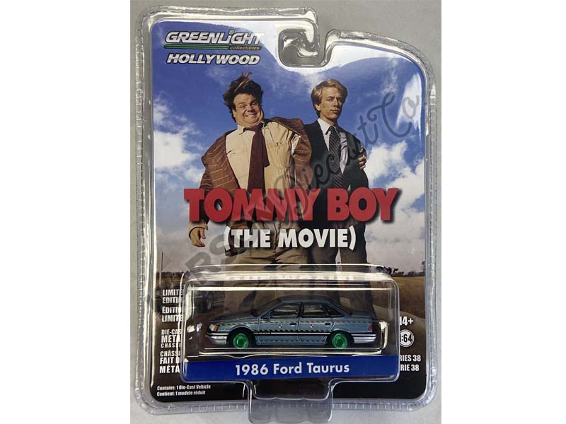 CHASE 1986 Ford Taurus - Tommy Boy Zalinsky Auto Parts Crash Test Vehicle (Hollywood) Series 38 Diecast 1:64 Scale Model Car - Greenlight 44980A