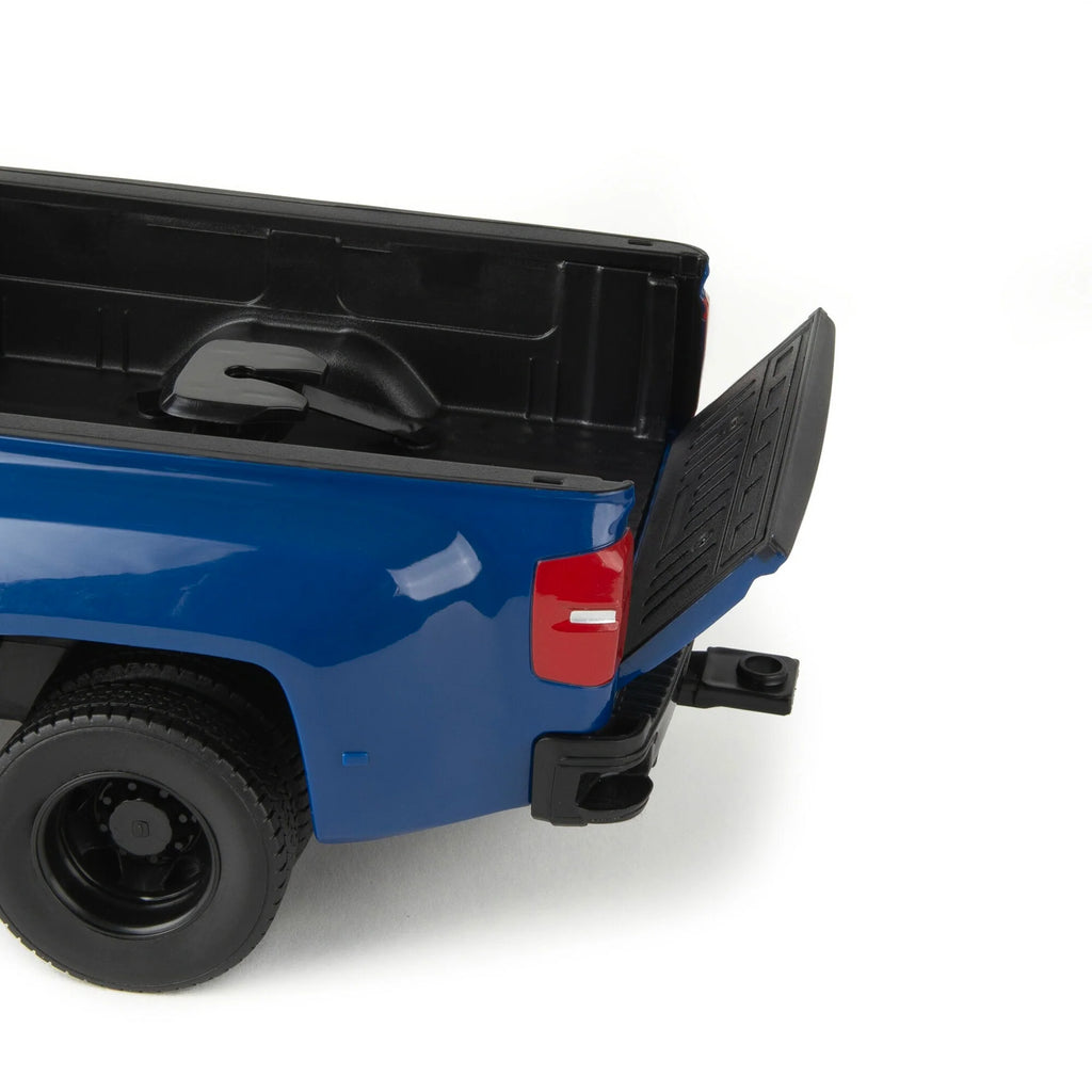 Chevy 3500 High Country Dually Pickup Truck w/ Gooseneck Trailer & 6 Round Bales (Big Farm) 1:16 Scale Model - ERTL 47603
