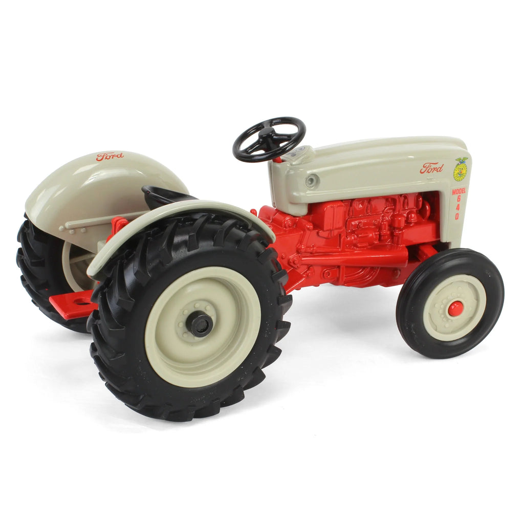 Ford 640 Tractor w/ FFA Logo Diecast 1:16 Scale Model - ERTL 61024