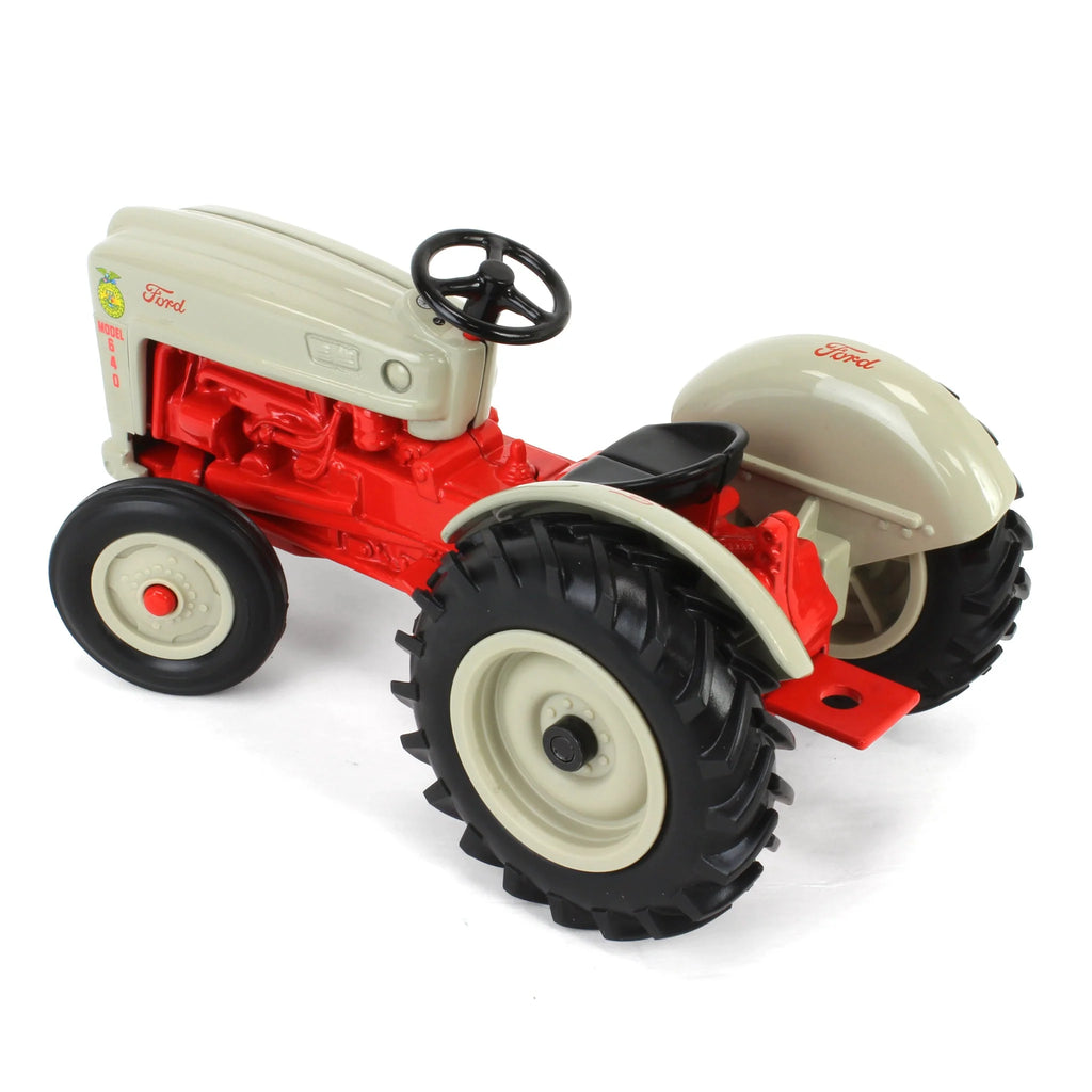 Ford 640 Tractor w/ FFA Logo Diecast 1:16 Scale Model - ERTL 61024