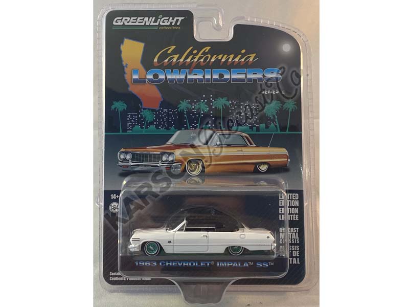 CHASE 1963 Chevrolet Impala SS Convertible - White (California Lowriders) Series 2 Diecast 1:64 Scale Model - Greenlight 63030C