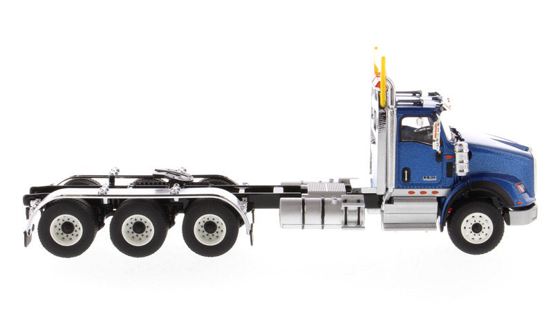 International HX620 Day Cab Tridem Tractor Metallic - Blue (Transport Series) 1:50 Scale Model - Diecast Masters 71010