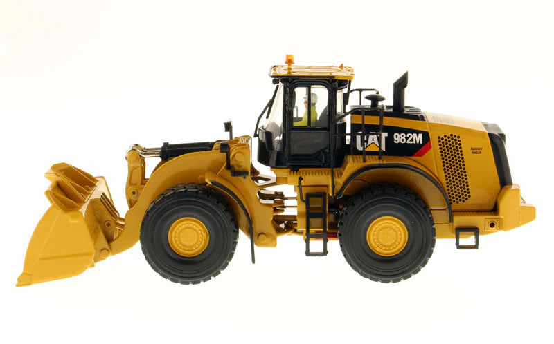 CAT Caterpillar 982M Wheel Loader (Core Classics Series) Diecast 1:50 Scale Model - Diecast Masters 85292C