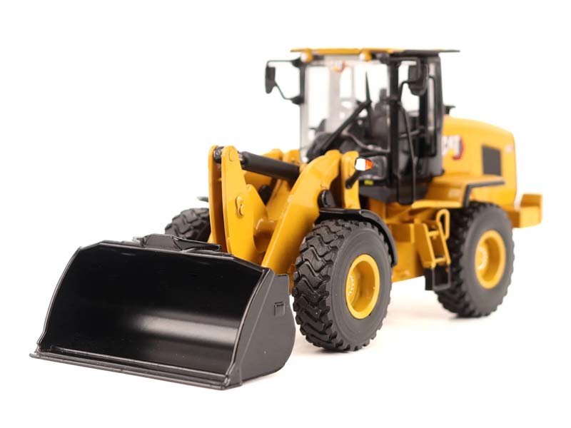 CAT Caterpillar 930 Wheel Loader Diecast 1:50 Scale Model - Diecast Master 85779
