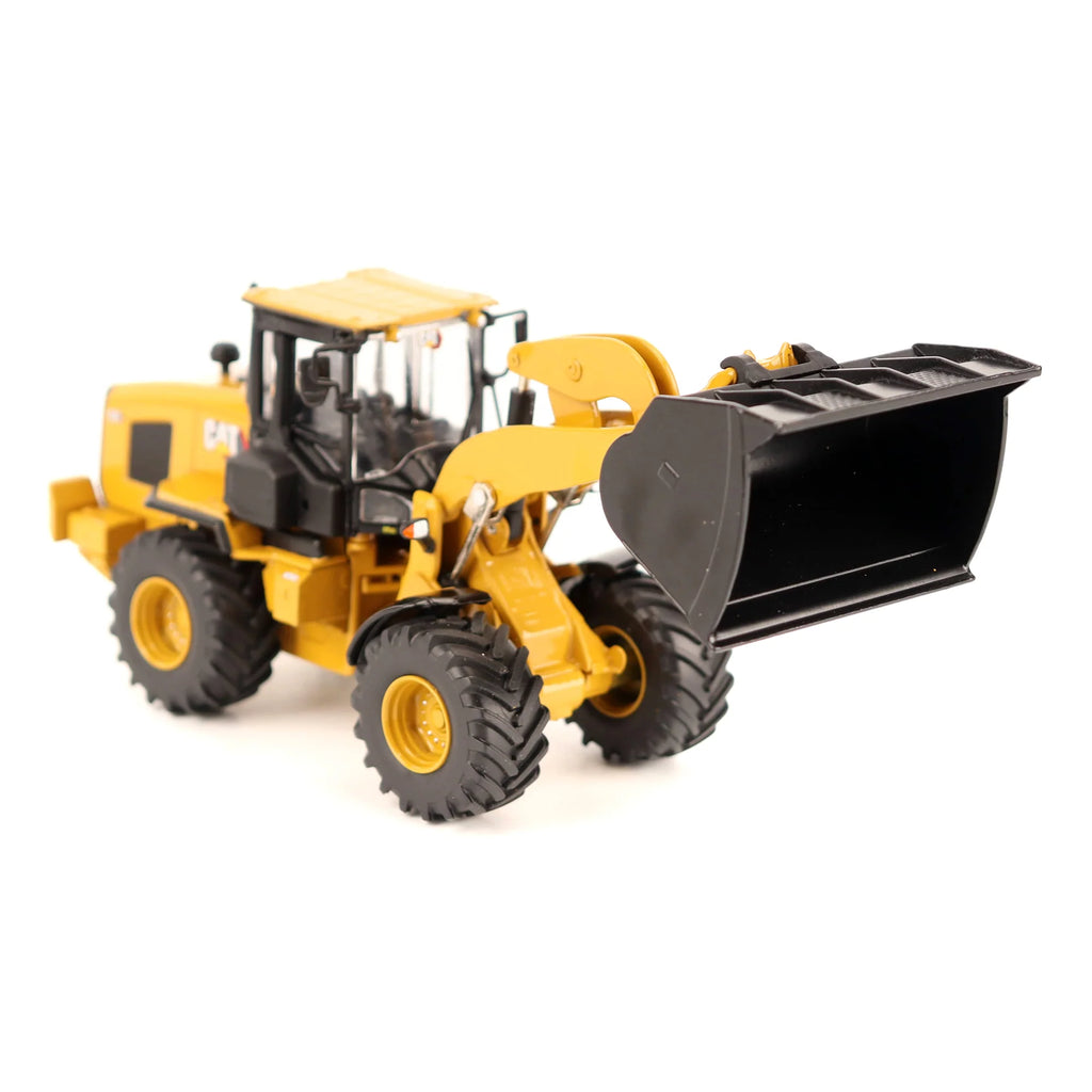 CAT Caterpillar 938 Wheel Loader Diecast 1:50 Scale Model - Diecast Masters 85782