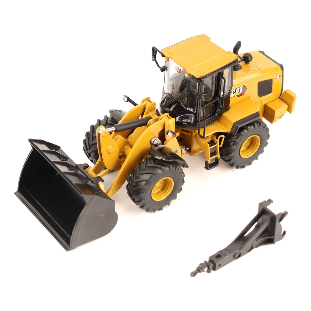 CAT Caterpillar 938 Wheel Loader Diecast 1:50 Scale Model - Diecast Masters 85782