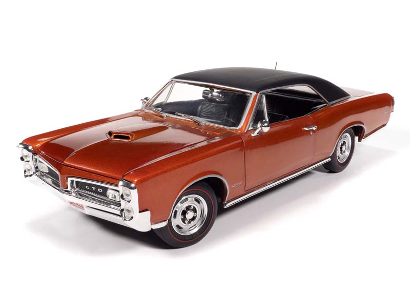 1966 Pontiac GTO Hardtop Hemmings Muscle Machines Diecast 1:18 Scale Models - Auto World AMM1346