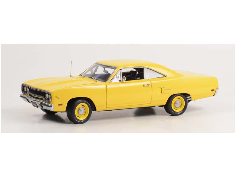 PRE-ORDER 1970 Plymouth Road Runner - Lemon Twist w/ Black Interior Diecast 1:18 Scale Model - GMP 18971