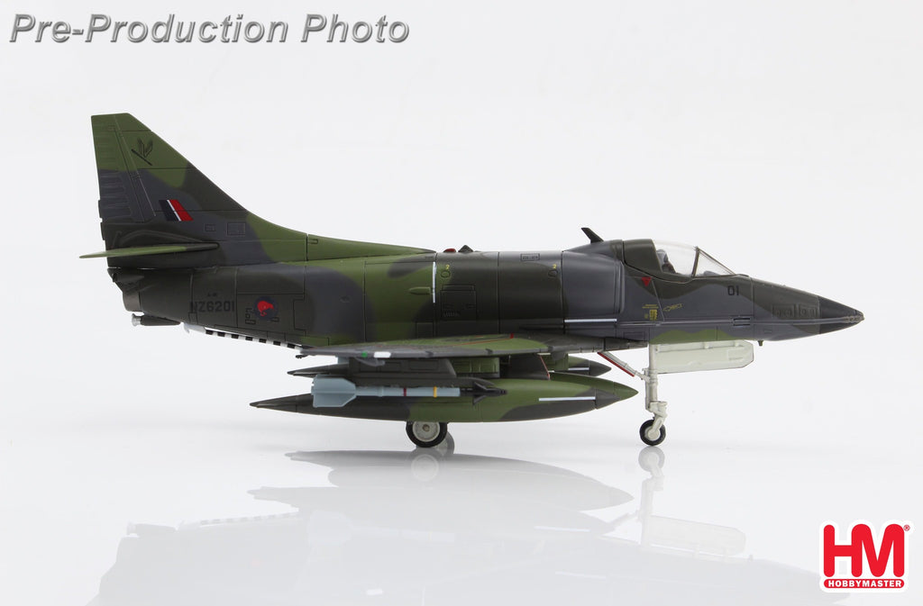 McDonnell-Douglas A-4K Lizard Scheme NZ6201, 2 Squadron - RNZAF New Zealand 1987 Diecast 1:72 Scale Model - Hobby Master HA1440