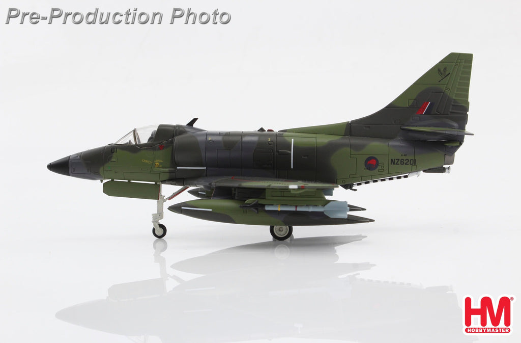 McDonnell-Douglas A-4K Lizard Scheme NZ6201, 2 Squadron - RNZAF New Zealand 1987 Diecast 1:72 Scale Model - Hobby Master HA1440