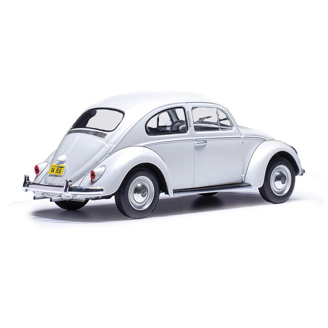 1960 Volkswagen Beetle - Pearl White Diecast 1:24 Scale Model - IXO IA24001