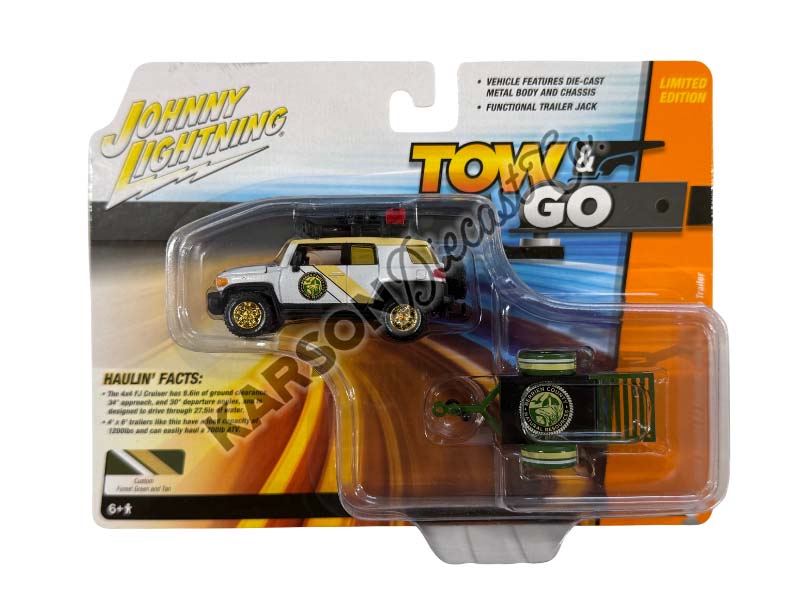 CHASE 2014 Toyota FJ Cruiser w/ Small Open Trailer (Tow and Go) Diecast 1:64 Scale Model - Johnny Lightning JLBT022