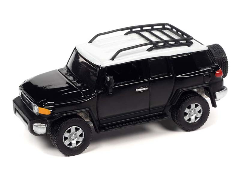 2007 Toyota FJ Cruiser – Black (Classic Gold 2022 Release 3 Version B) Diecast 1:64 Scale Model - Johnny Lightning JLSP278B