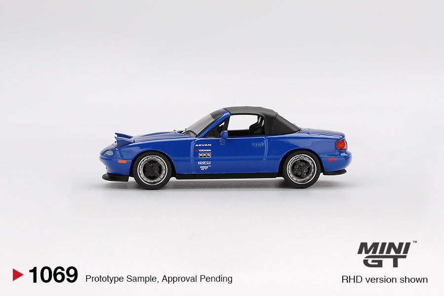Mazda Miata MX-5 (NA) Tuned Version – Dark Blue Diecast 1:64 Scale Model - TSM MGT01069