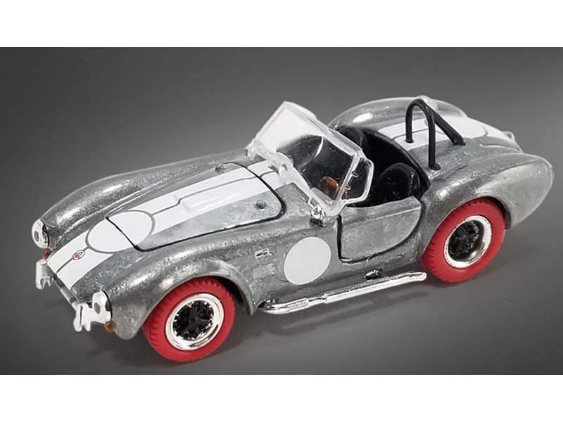 Greenlight 1:64 The Hobby Shop Series 4 - 1965 Shelby Cobra with Race Car Driver 97040-A Greenlight 1:64 The Hobby Shop Series 4 - 1965 Shelby Cobra with Race Car Driver 97040-A