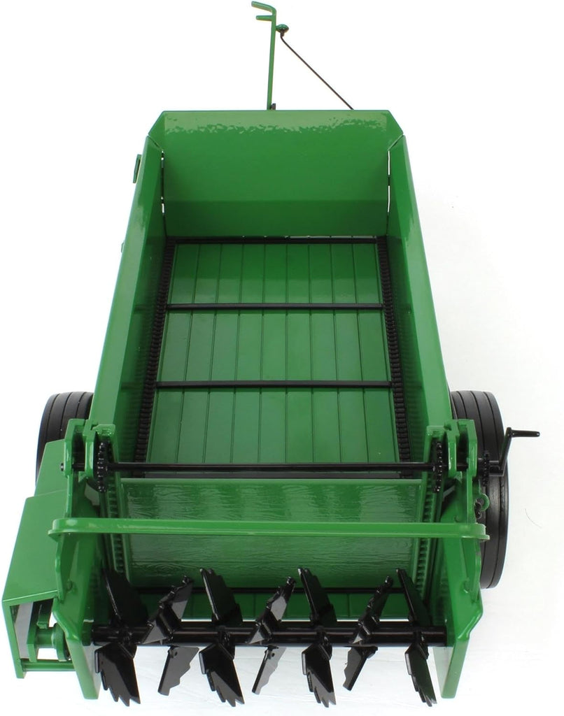 Oliver 590 Manure Spreader Diecast 1:16 Scale Model - SpecCast SCT973