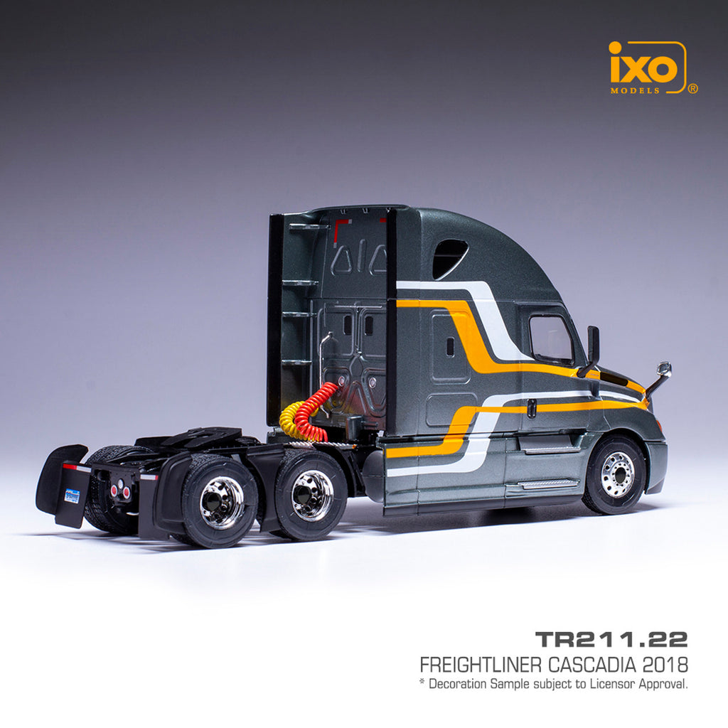 2018 Freightliner Cascadia - Metallic Grey Diecast 1:43 Scale Model - IXO America TR21122