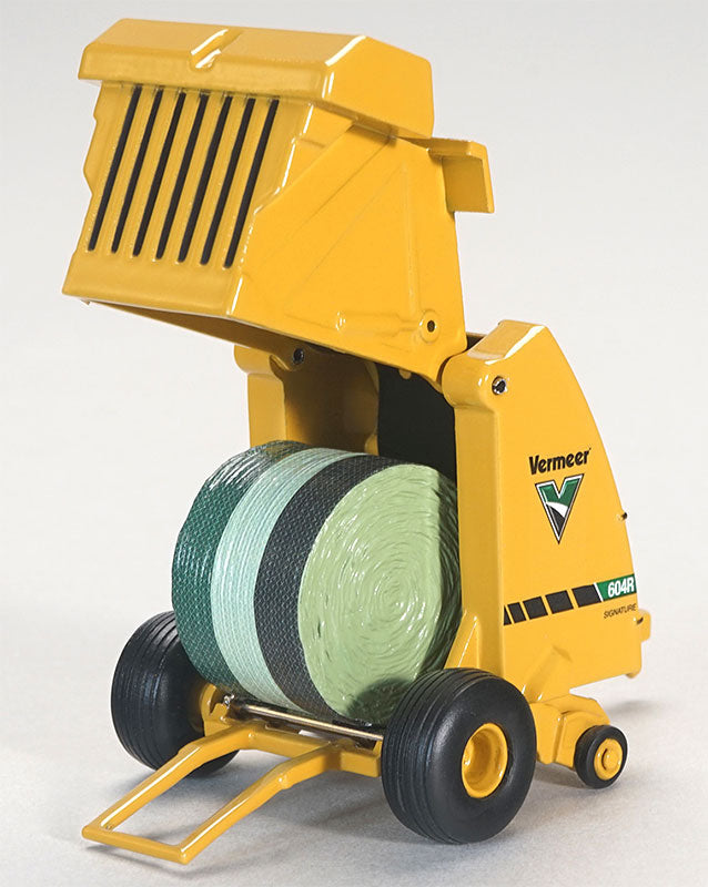 Vermeer 604R Round Baler w/ Bale Diecast 1:64 Scale Model - SpecCast VMR007