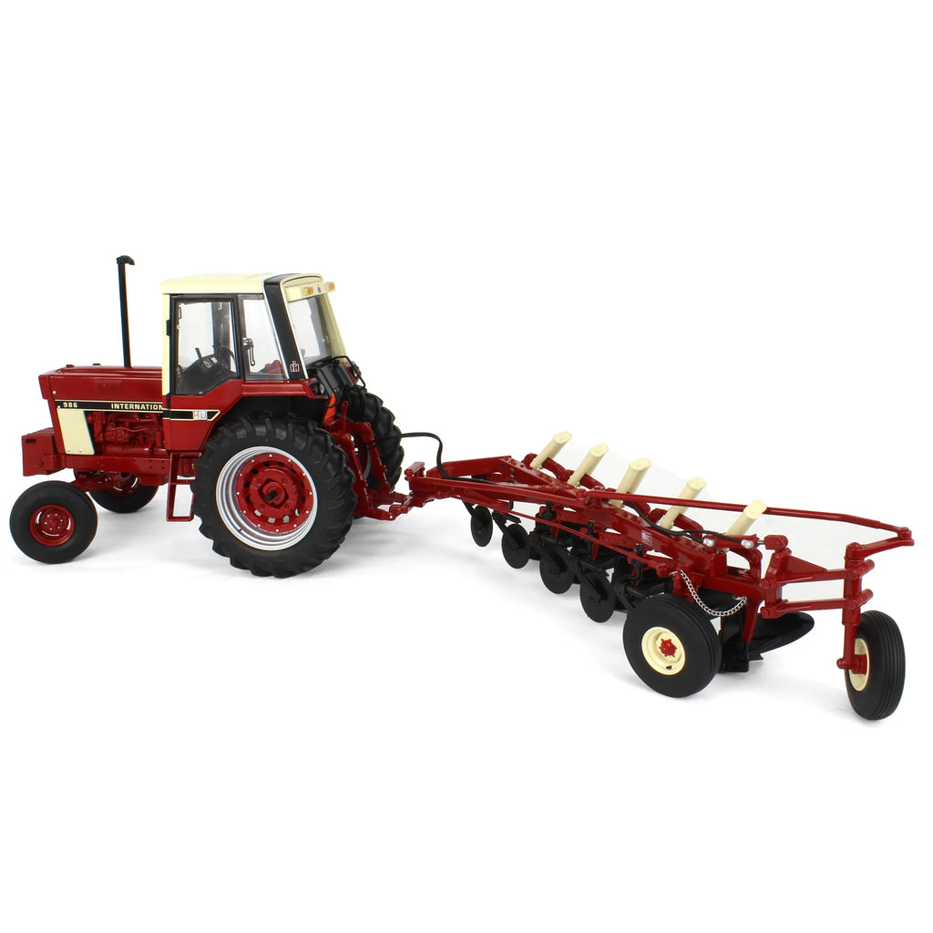 International Harvester 986 w/ Cab & 720 Plow (Precision Heritage Series) Diecast 1:16 Scale Model - ERTL ZFN44309