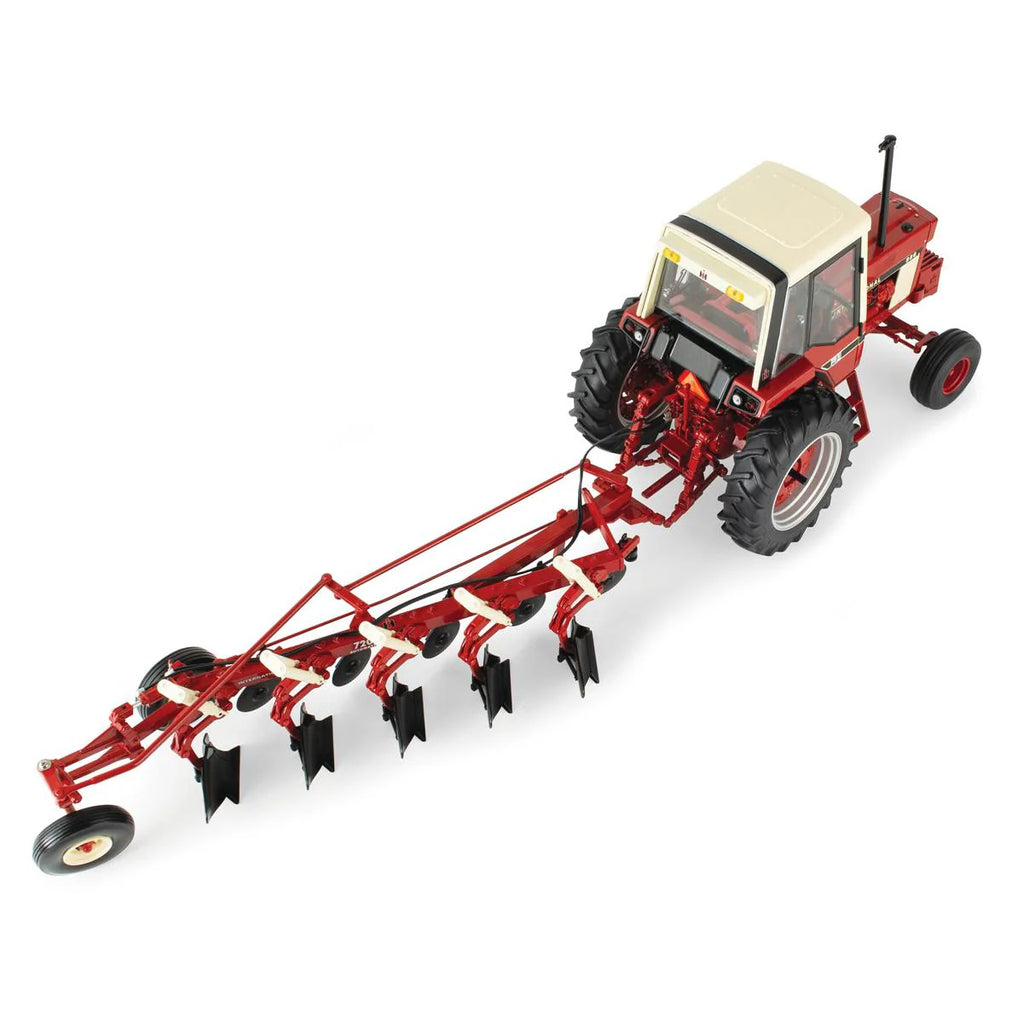 International Harvester 986 w/ Cab & 720 Plow (Precision Heritage Series) Diecast 1:16 Scale Model - ERTL ZFN44309