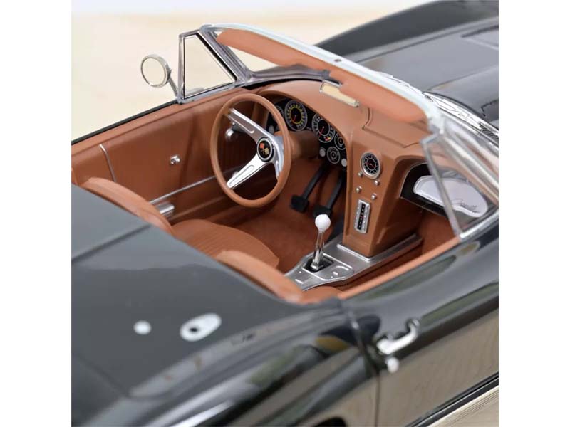 1963 Chevrolet Corvette Sting Ray Cabriolet - Black Diecast 1:18 Scale Model - Norev 189055