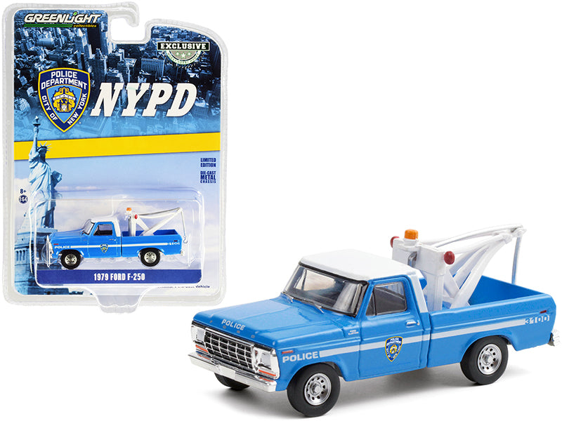 CHASE 1979 Ford F-250 Tow Truck w/ Drop-In Tow Hook Blue w/ White Top (NYPD) "Hobby Exclusive" 1:64 Diecast Model Car - Greenlight - 30224