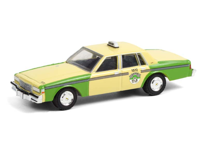 1987 Chevrolet Caprice Yellow and Green - Chicago Checker Taxi Affl Inc. (Hobby Exclusive) Diecast 1:64 Model Car - Greenlight 30233