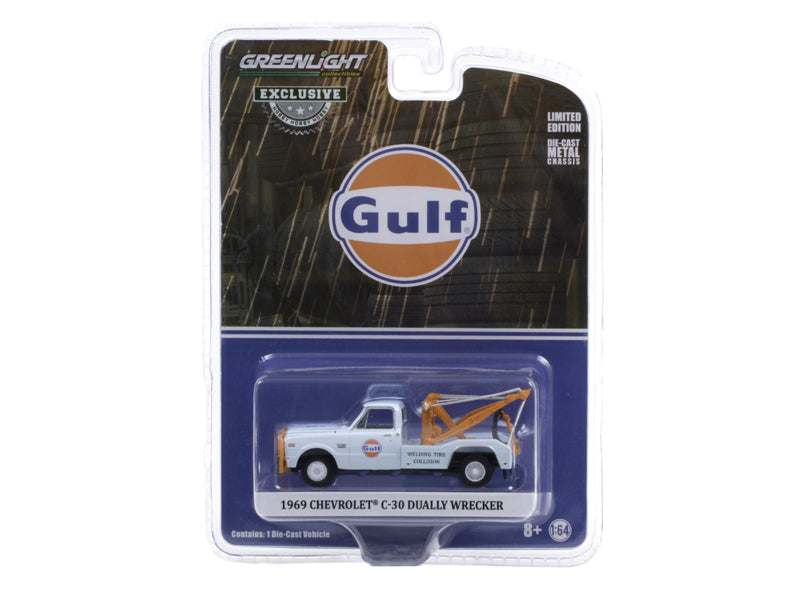 CHASE 1969 Chevrolet C-30 Dually Wrecker Tow Truck - Gulf Oil Welding Tire Collision (Hobby Exclusive) Diecast 1:64 Model - Greenlight 30275