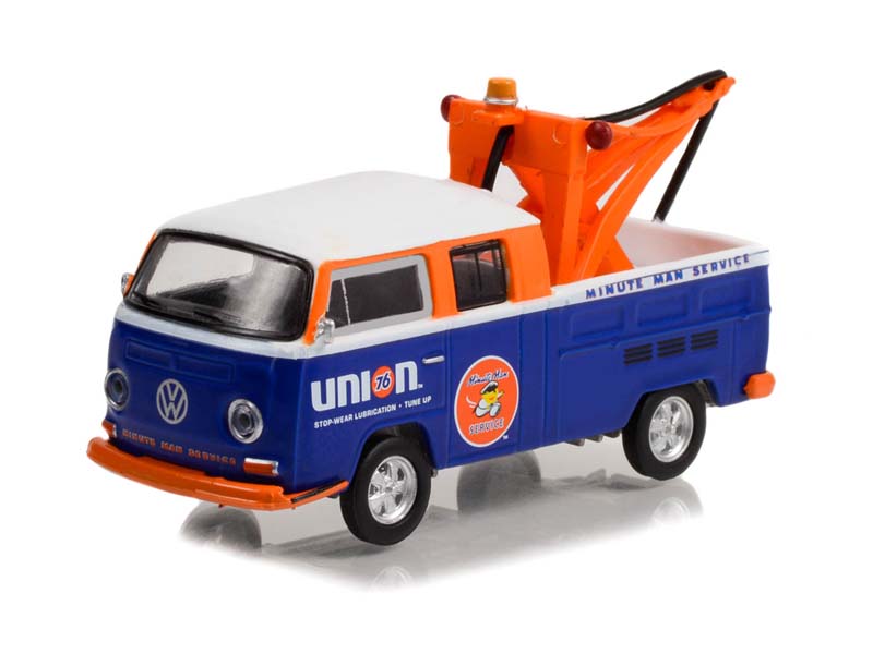 1969 Volkswagen Double Cab Pickup w/ Drop in Tow Hook - Union 76 (Club Vee-Dub) Series 15 Diecast 1:64 Scale Model - Greenlight 36060B