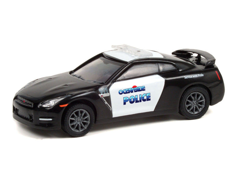 2015 Nissan GT-R Oceanside California Police "Hot Pursuit Series 38" Diecast 1:64 Model - Greenlight 42960D