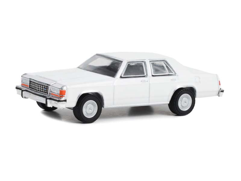 1980-91 Ford LTD Crown Victoria White - Hot Pursuit (Hobby Exclusive) Diecast 1:64 Scale Model Car - Greenlight 43007