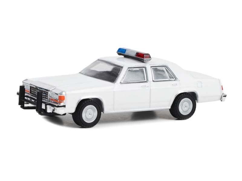 1980-91 Ford LTD Crown Victoria White w/ Lights - Hot Pursuit (Hobby Exclusive) Diecast 1:64 Scale Model Car - Greenlight 43007