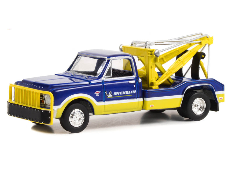 48 COUNT CASE 1967 Chevrolet C-30 Dually Wrecker - Michelin Service Center (Dually Drivers) Series 11 Diecast 1:64 Scale Model - Greenlight 46110A