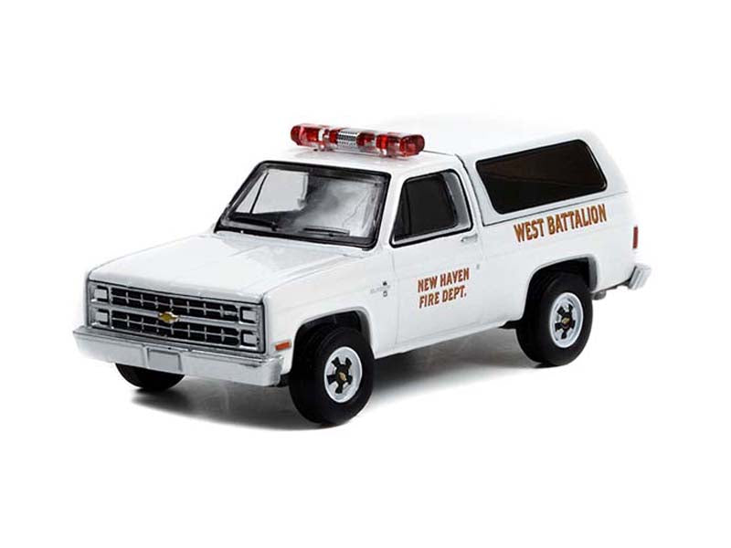 1985 Chevrolet K5 Blazer - New Haven Fire Department Connecticut (Fire & Rescue) Series 3 Diecast 1:64 Scale Model - Greenlight 67030D