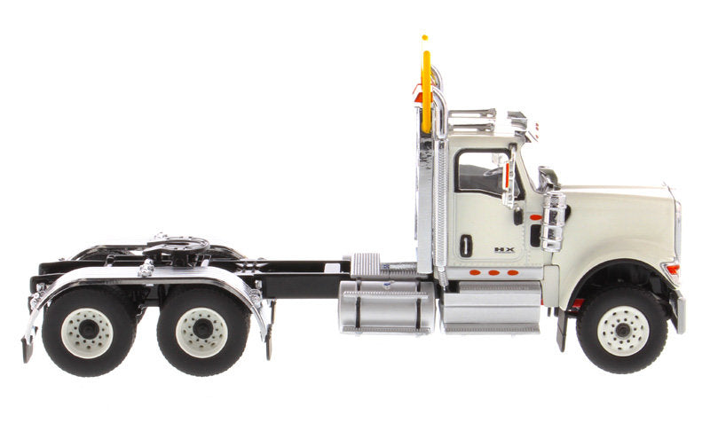 International HX520 Day Cab Tandem Tractor White 1:50 Scale Model - Diecast Masters - 71001
