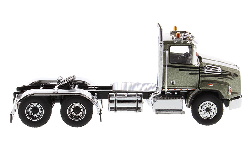 Western Star 4700 SBFA Tandem Day  Cab - Metalic Olive Green 1:50 Scale Model - Diecast Master 71038